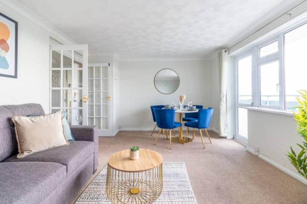 Trendy Sea View 2 Bedroom Sleeps 6 - Free Parking Bournemouth Exteriér fotografie